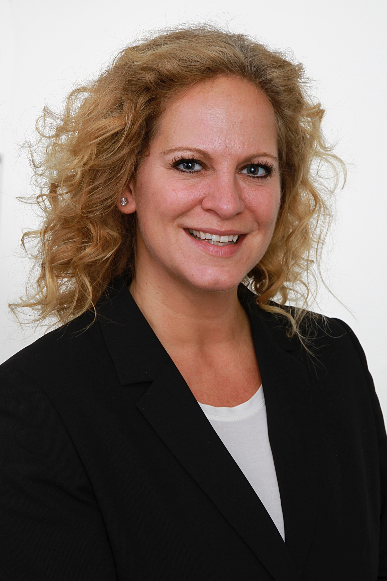 Caroline Cerny ist Marketing Communications Managerin im Kameha Grand Zürich